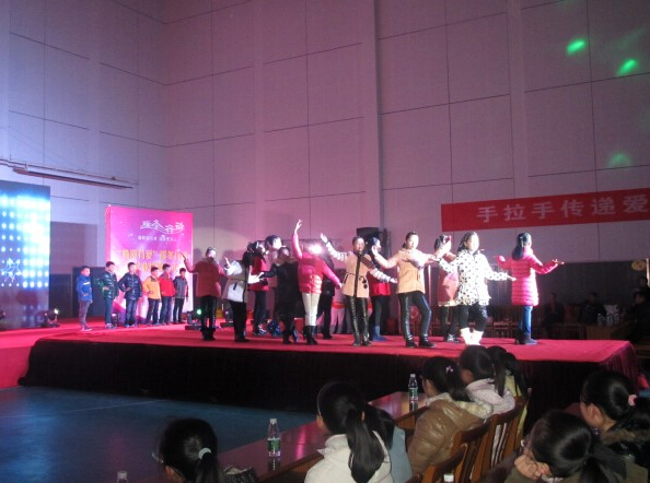 同桌的你走秀現(xiàn)場(chǎng).jpg 同桌的你走秀現(xiàn)場(chǎng).jpg