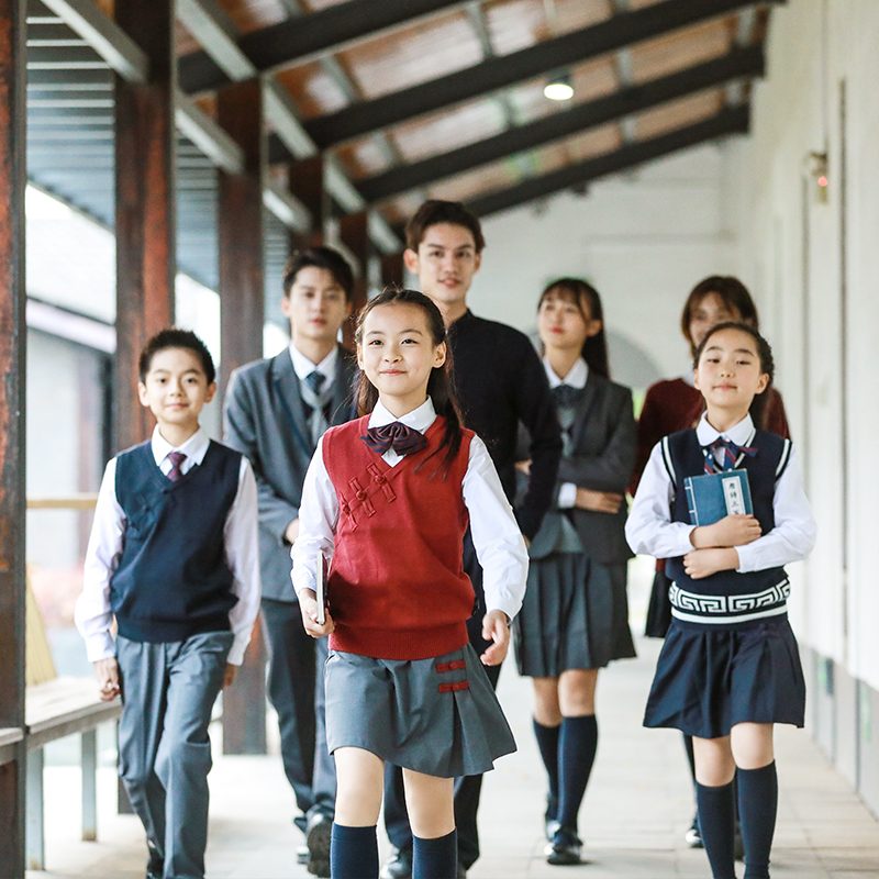 幼兒園園服定做應(yīng)該注意哪些問題？