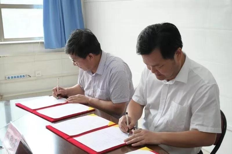 情系老區(qū)教育，愛(ài)灑會(huì)寧學(xué)子 | 同桌的你校服將愛(ài)心播撒甘肅會(huì)寧！