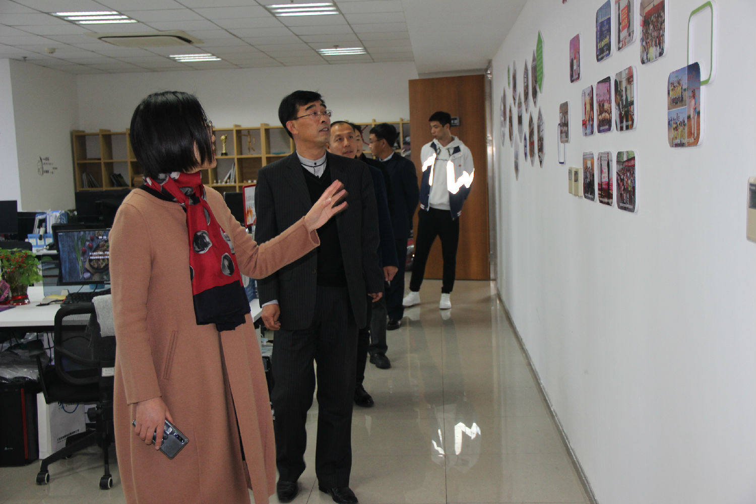 熱烈歡迎大慶市教育局德育處王維志主任及德育校長們一行蒞臨江蘇圣瀾