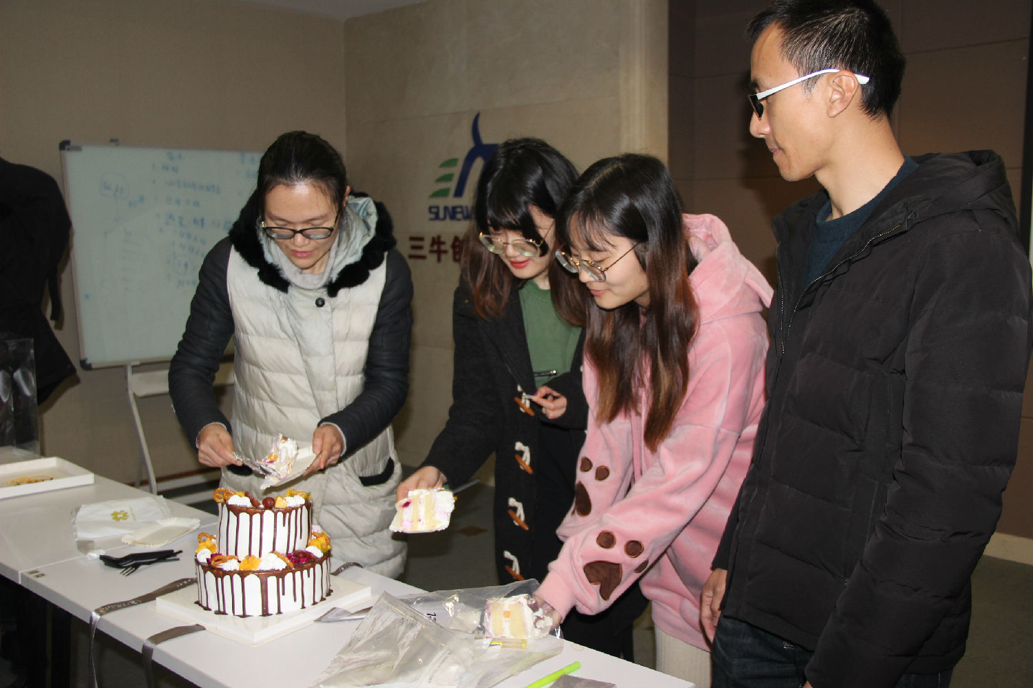 大牌生日會 | 十二月的你，是奮斗時光里最美的贊歌