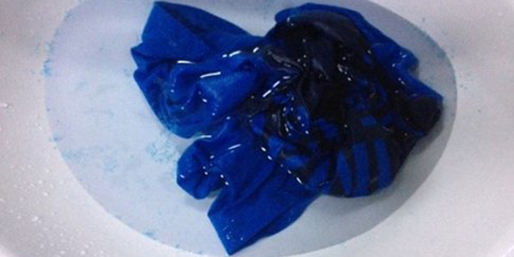 向“毒校服”說不，同桌的你教你4字識別毒校服