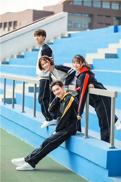 校服怎么疊好看？快刷疊校服的方法