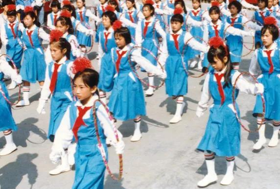 蘇聯(lián)校服 蘇聯(lián)校服