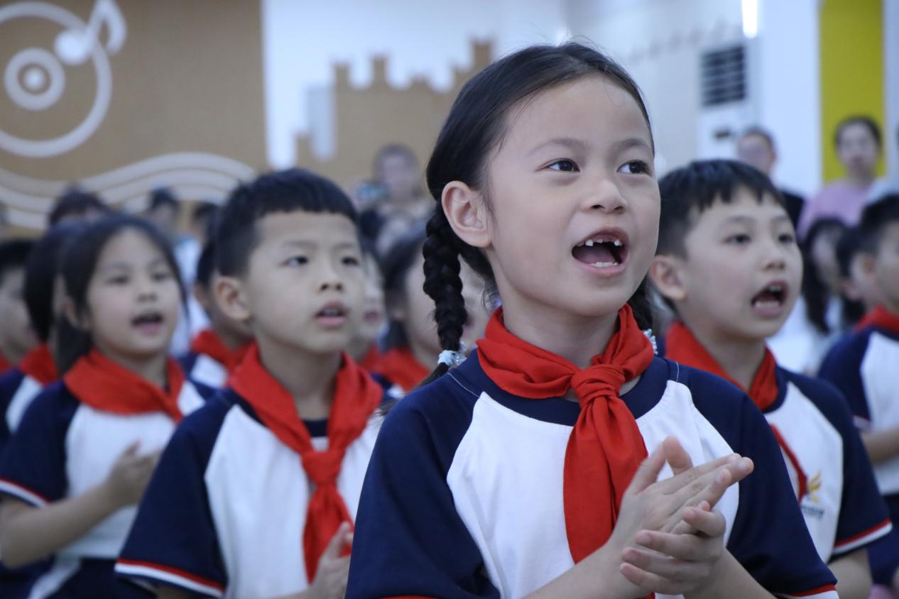 中小學(xué)生校服定做為什么要選擇純棉的面料呢？