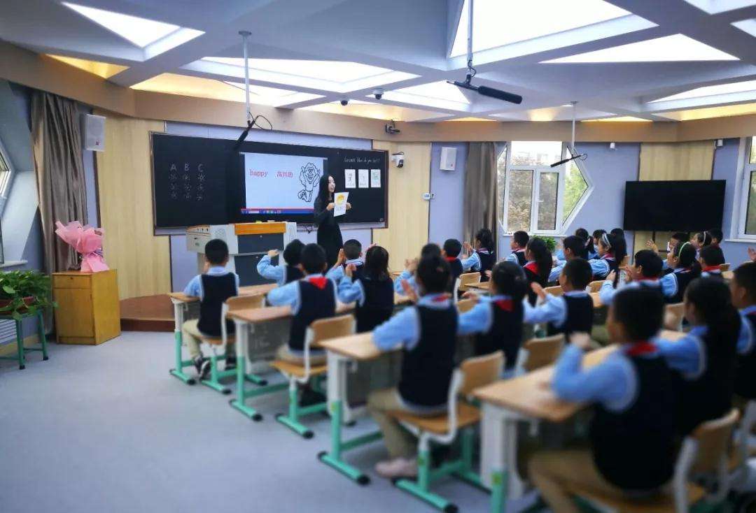 小學校服設計與校服文化