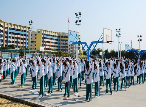 同桌的你校服鄭重呼吁：讓“毒校服”遠離孩子