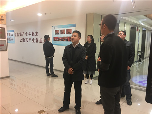 熱烈歡迎江陰靖江工業(yè)園黨政辦馬建民主任一行蒞臨三牛眾創(chuàng)空間