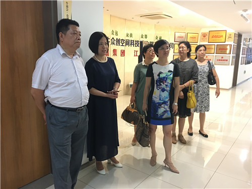 歡迎無錫民建、江陰民建領(lǐng)導(dǎo)一行蒞臨三牛?圣瀾