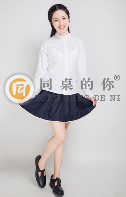 校服承載的情愫