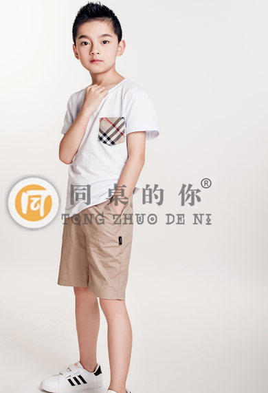 校服與學(xué)生裝的關(guān)系