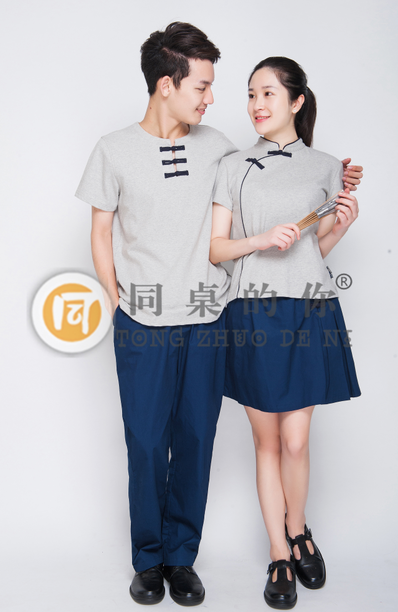中國(guó)校服市場(chǎng)正發(fā)展校服品牌化與個(gè)性化