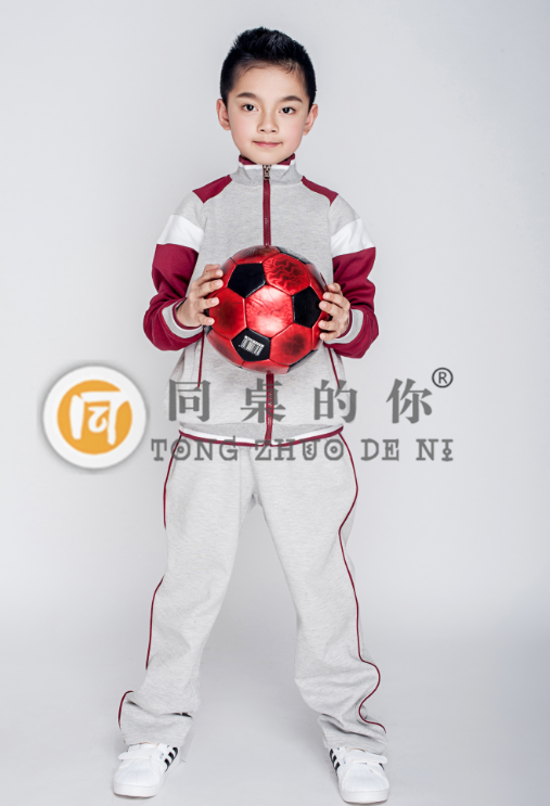 校服是最靚麗的青春紀(jì)念冊