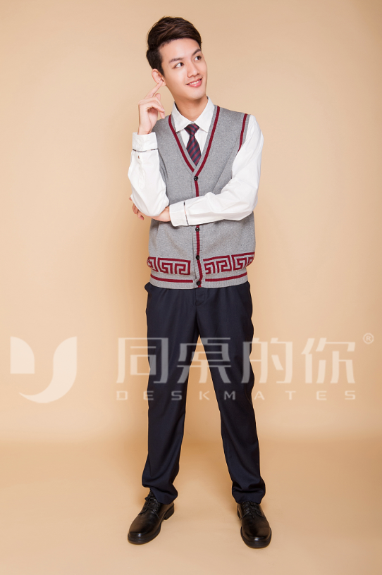 同桌的你校服定制行業(yè)多風格發(fā)展