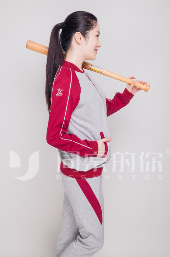 校服定做準(zhǔn)備多少套比較合適？