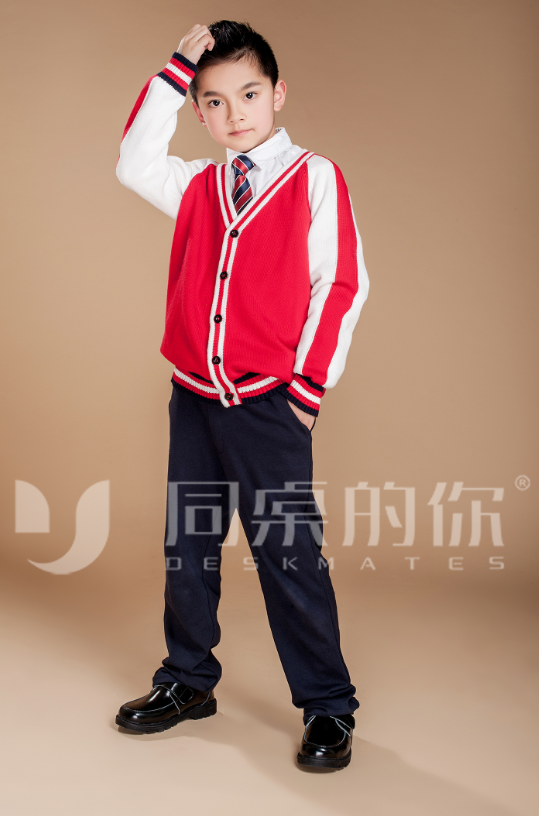 同其它廠家相比，同桌的你校服亮點體現(xiàn)在哪里？