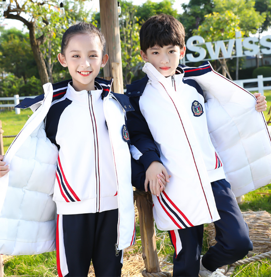反季知識來了：冬裝校服是選沖鋒衣還是棉衣呢？