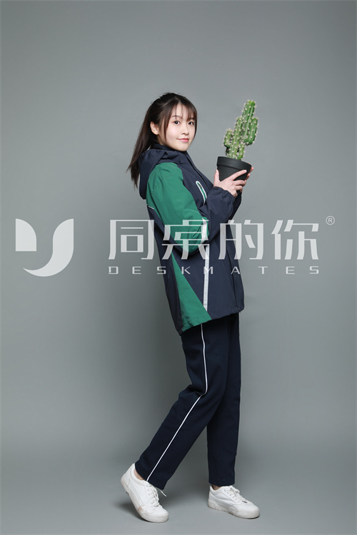 實驗小學(xué)的校服為什么一定要選擇定制？