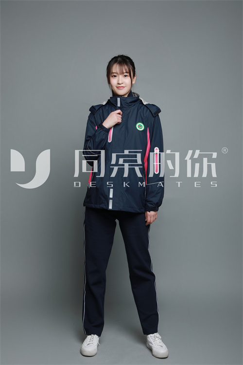 冬季的高中校服定制特點有哪些？