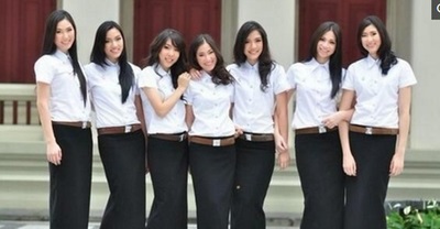 為什么泰國校服要天天穿呢？