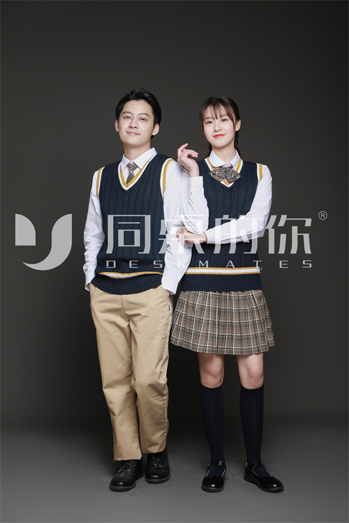 制服校服的穿著要求是怎么樣的？