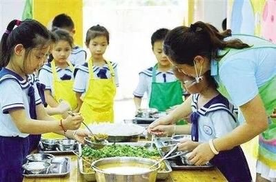 論校服生產(chǎn)在出廠前檢查的重要性