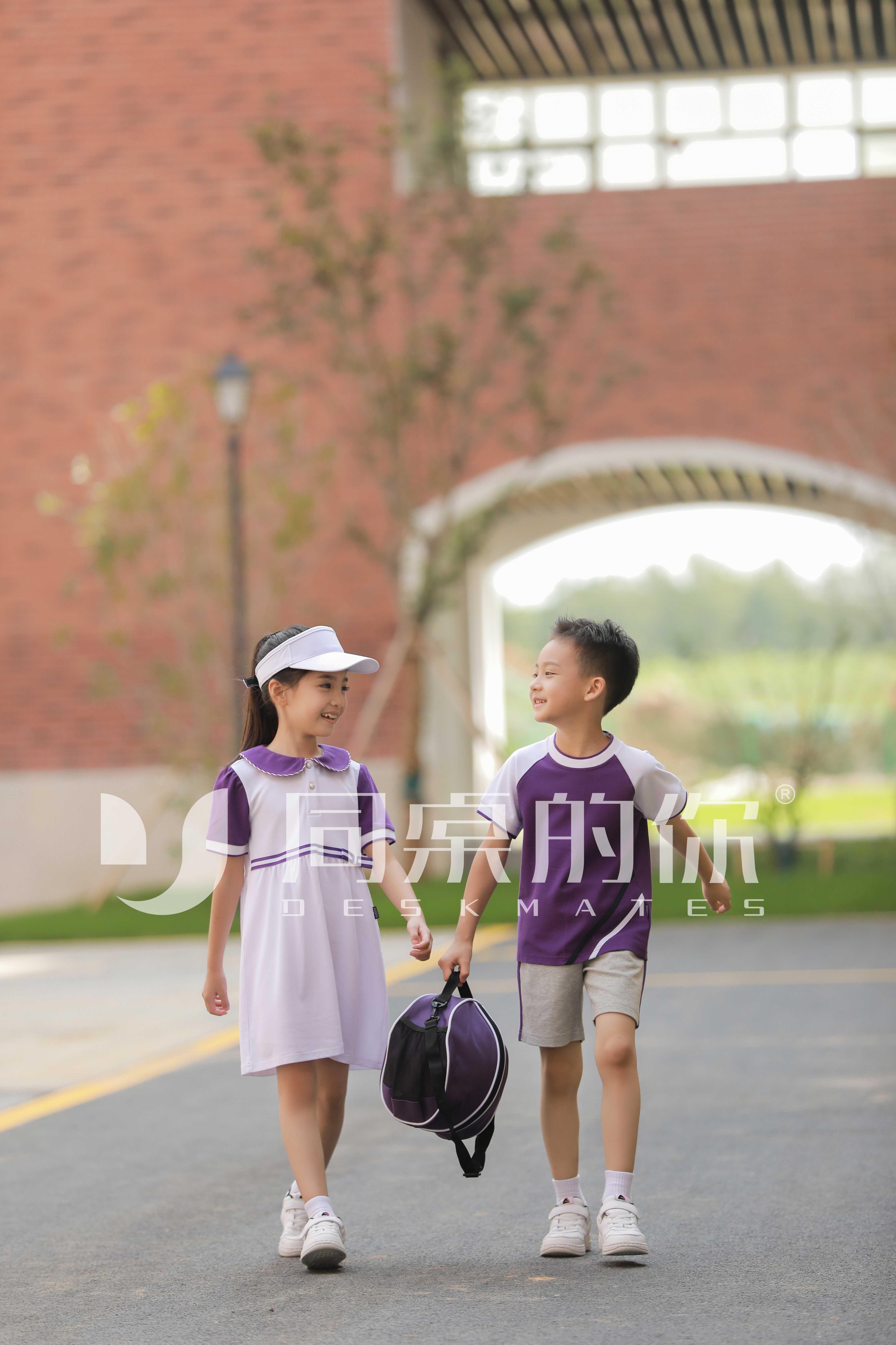 小學(xué)生校服縮水怎么辦？