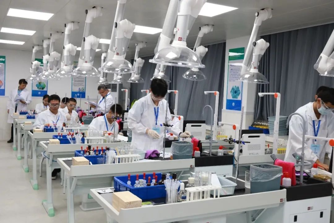 圣瀾服飾 圣瀾服飾