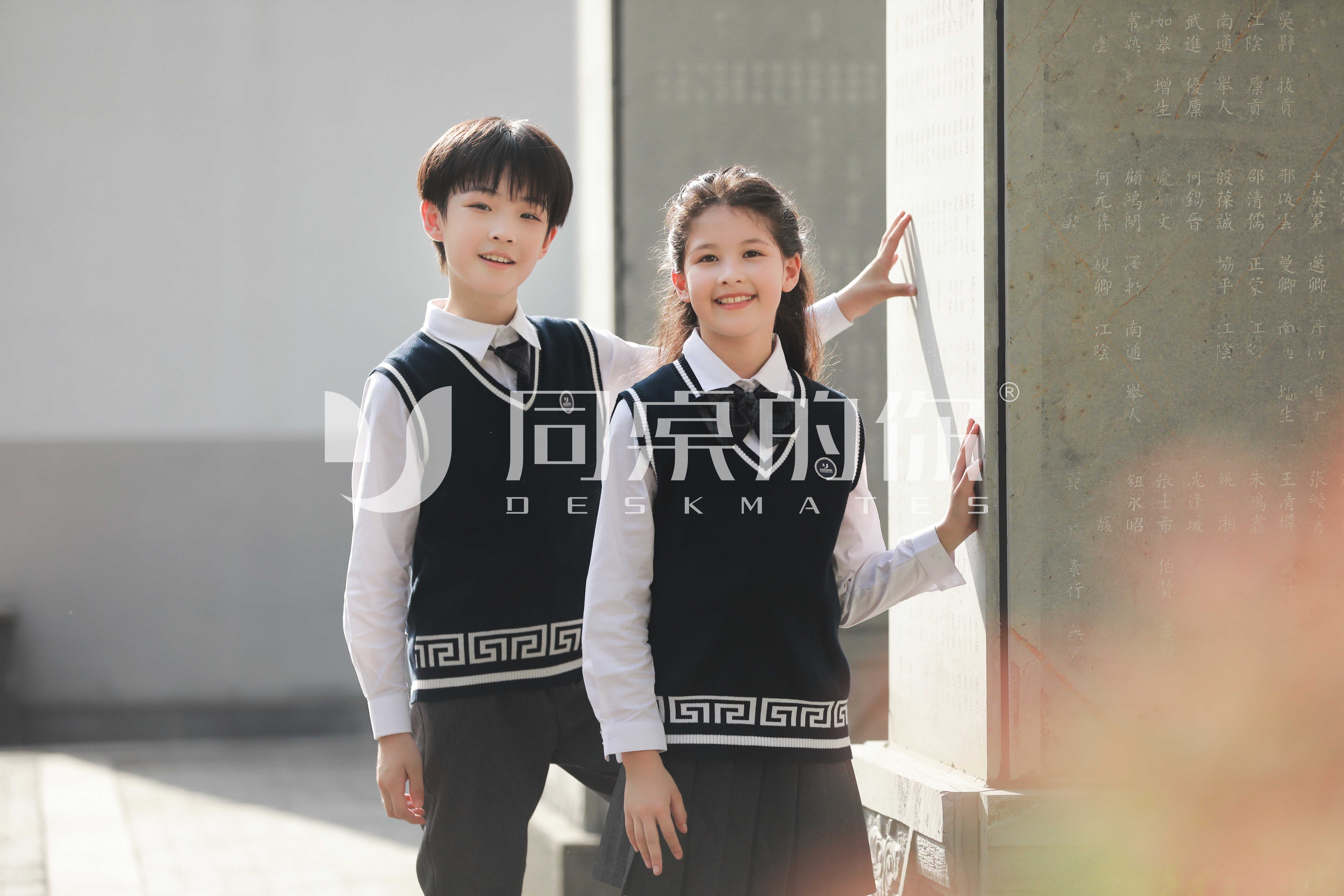 為什么說中學(xué)生校服是青少年身心發(fā)展的“助推器”？