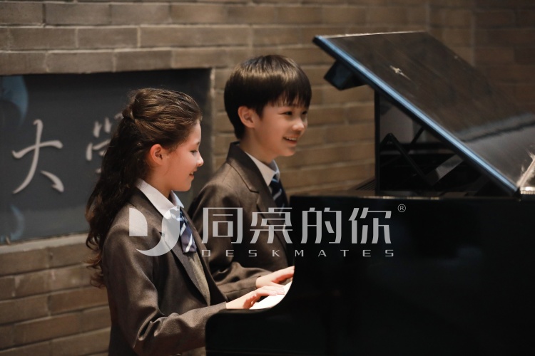 江蘇小學(xué)生秋季校服定做廠家選擇指南