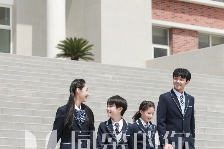 圣瀾服飾解析正裝校服定制風(fēng)格類型